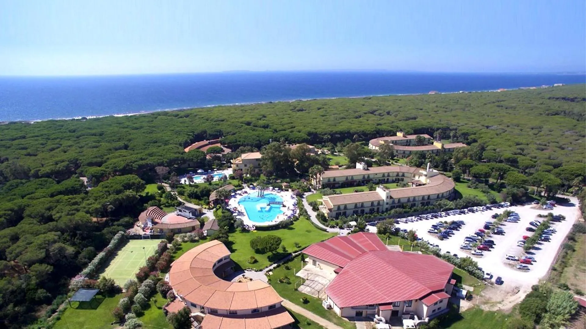 Hotel Surrounded By Greenery With Swimming Pool In Arborea Just 600 Meters From The Sea 0*,