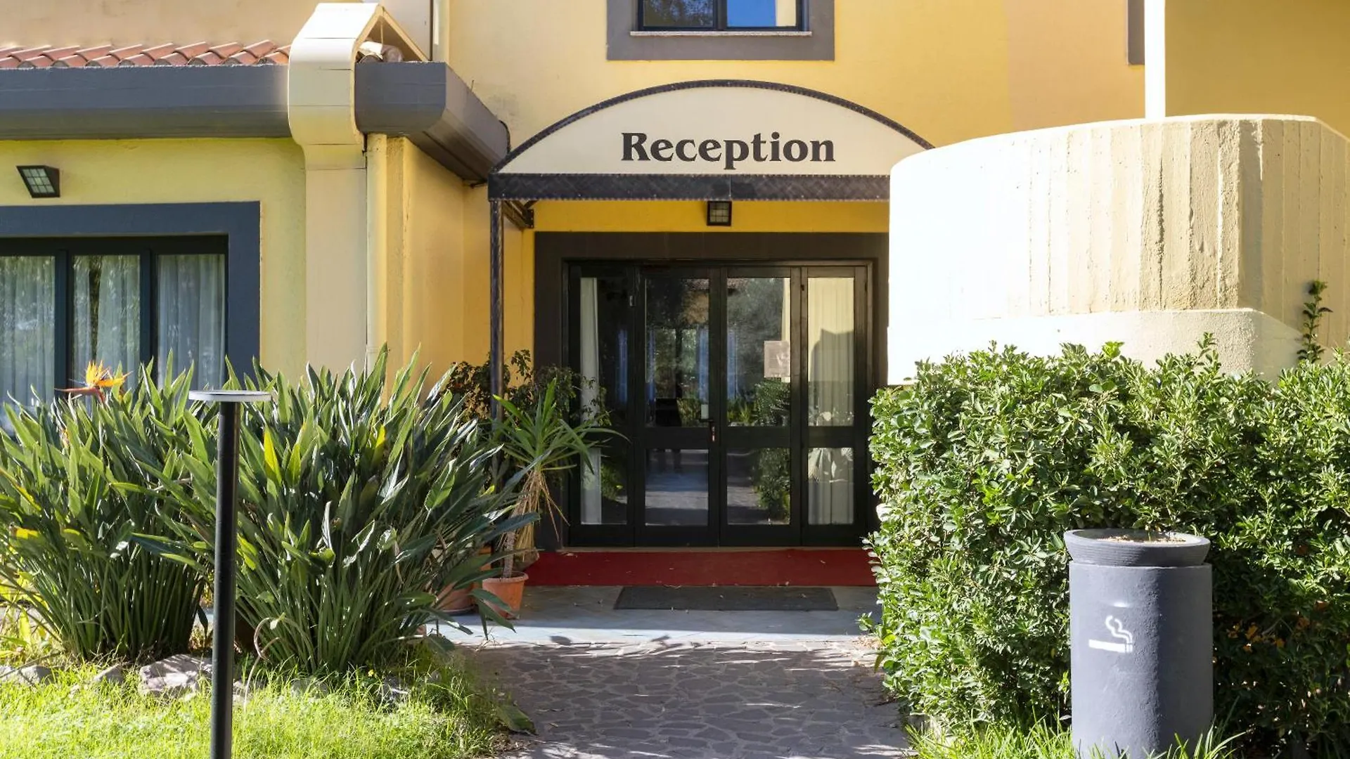Hotel Surrounded By Greenery With Swimming Pool In Arborea Just 600 Meters From The Sea 0*,  Italy