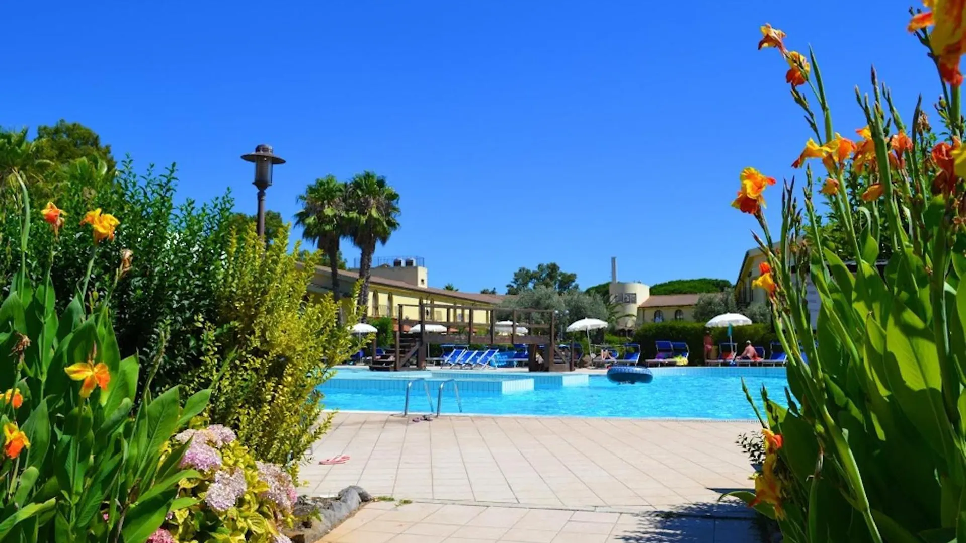 Hotel Surrounded By Greenery With Swimming Pool In Arborea Just 600 Meters From The Sea