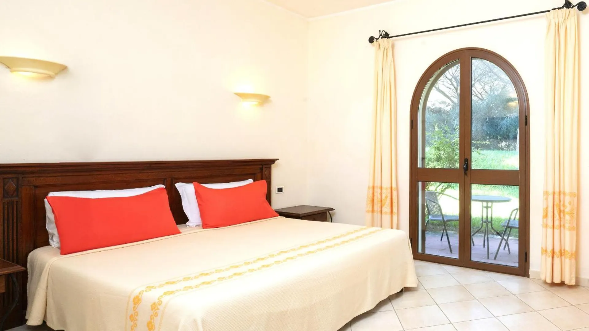 Hotel Surrounded By Greenery With Swimming Pool In Arborea Just 600 Meters From The Sea